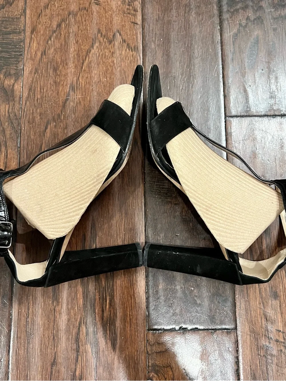 Authentic Gucci Patent Suede Leather Ankle T-Strap Block Heel